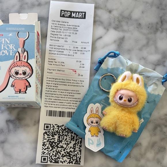 Pop Mart pin for love labubu - P - Picture 2 of 3